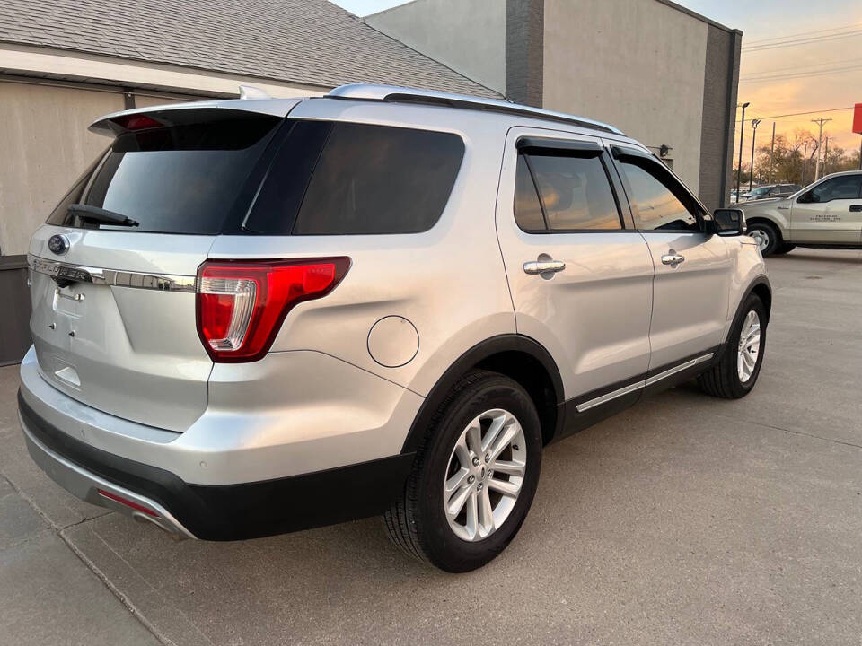 2017 Ford Explorer for sale at AUTO CENTER LLC in Garden City, KS