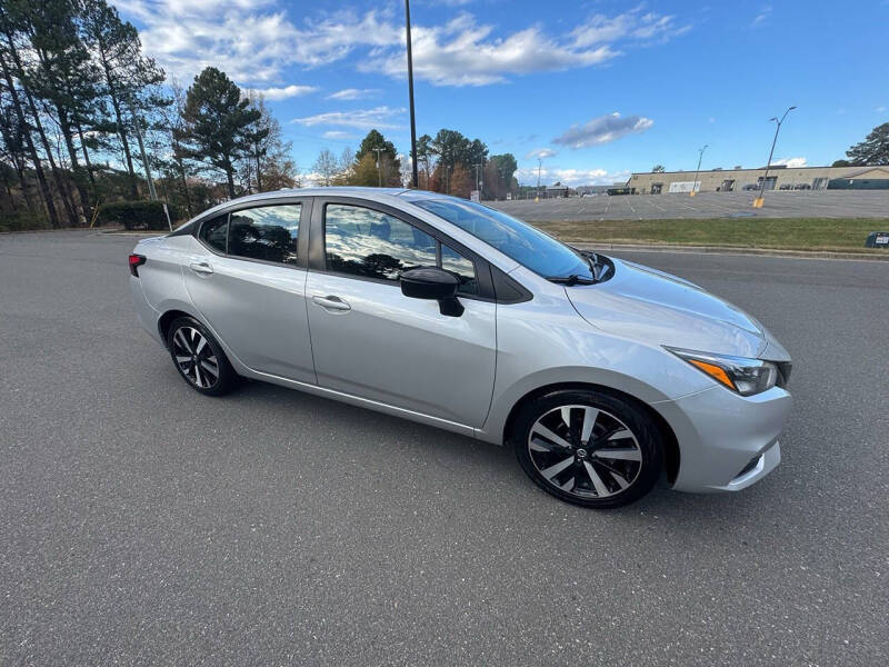2022 Nissan Versa SR