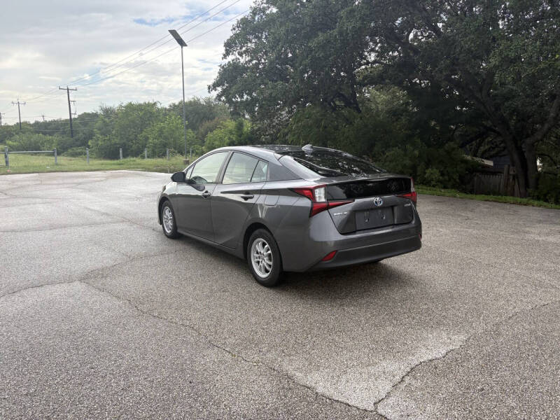 2021 Toyota Prius LE