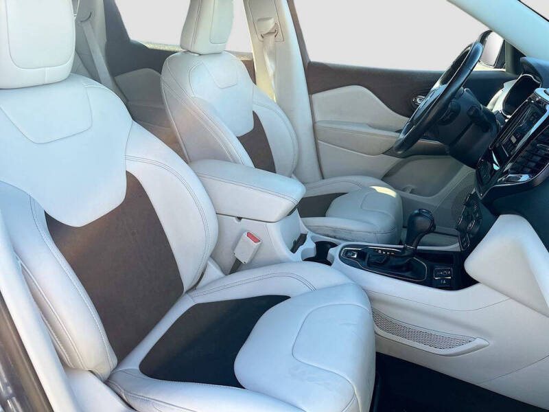 2021 Jeep Cherokee Latitude Plus