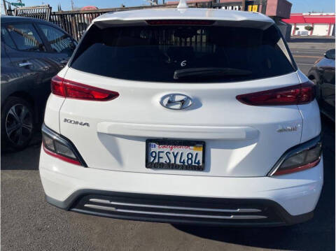 2023 Hyundai Kona Electric SE