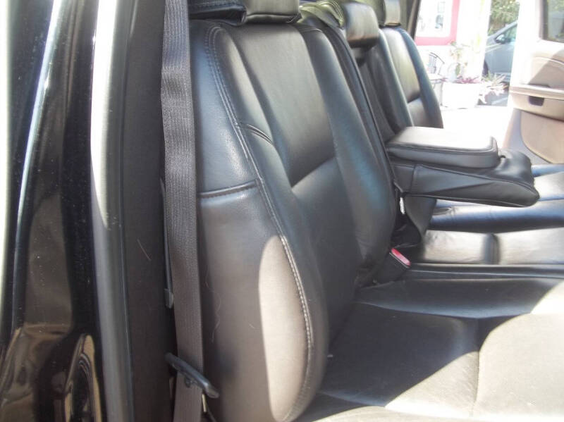 2007 Cadillac Escalade EXT Base photo 29