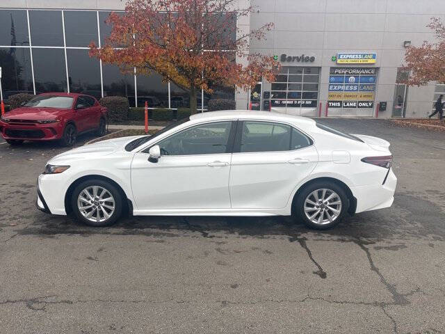 2023 Toyota Camry SE