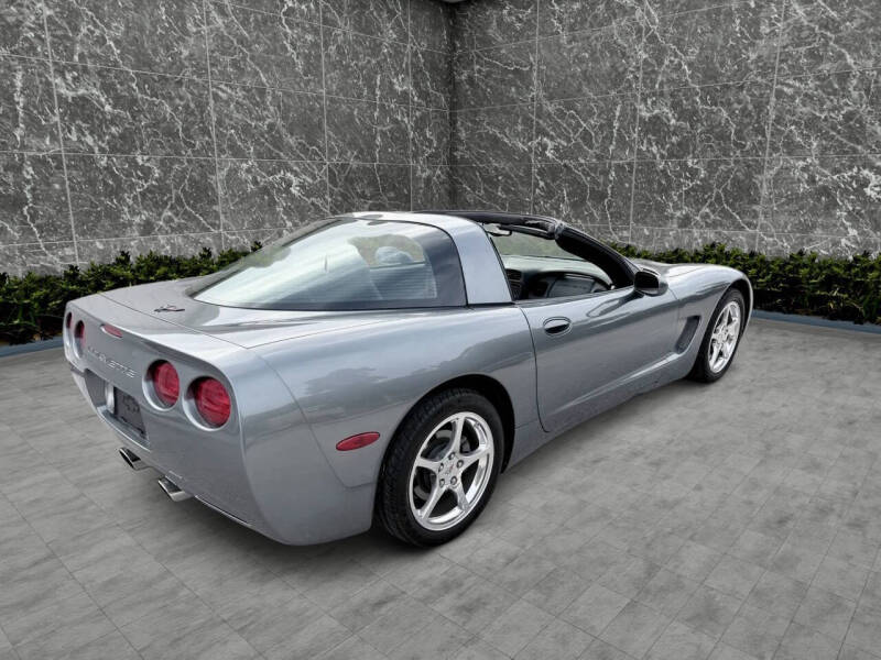 2004 Chevrolet Corvette