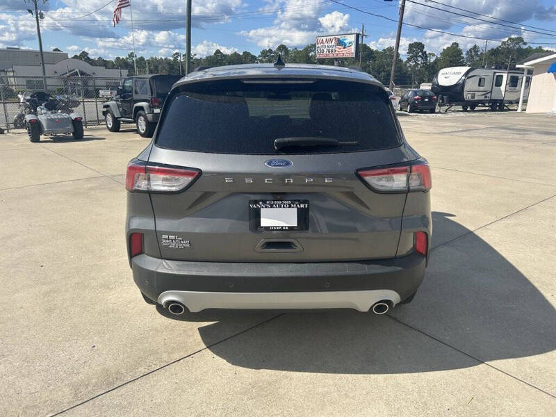 2022 Ford Escape SEL