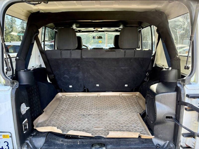 2012 Jeep Wrangler Unlimited Sahara