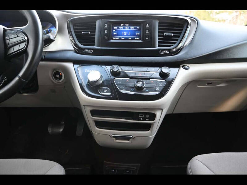 2017 Chrysler Pacifica Touring