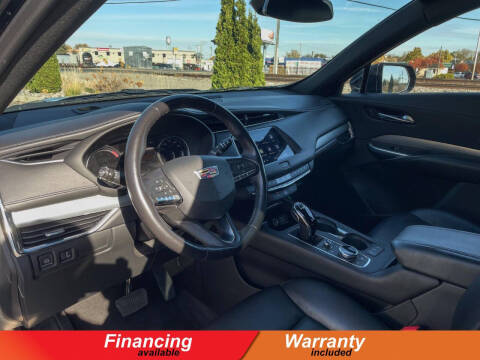 2023 Cadillac XT4 Premium Luxury