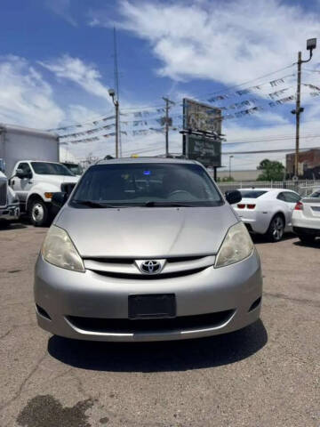 2010 Toyota Sienna LE 7-Passenger