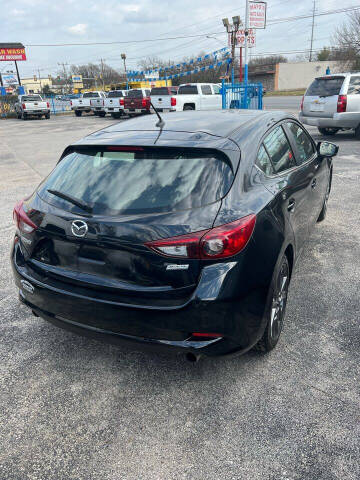 2018 Mazda MAZDA3 Touring