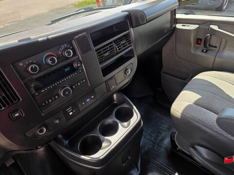 2022 Chevrolet Express 2500