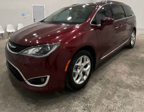 2017 Chrysler Pacifica Touring-L Plus