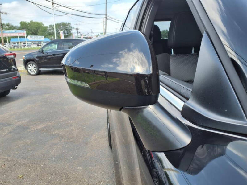 2024 Mitsubishi Outlander ES