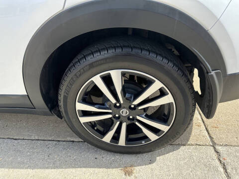 2019 Nissan Kicks SR