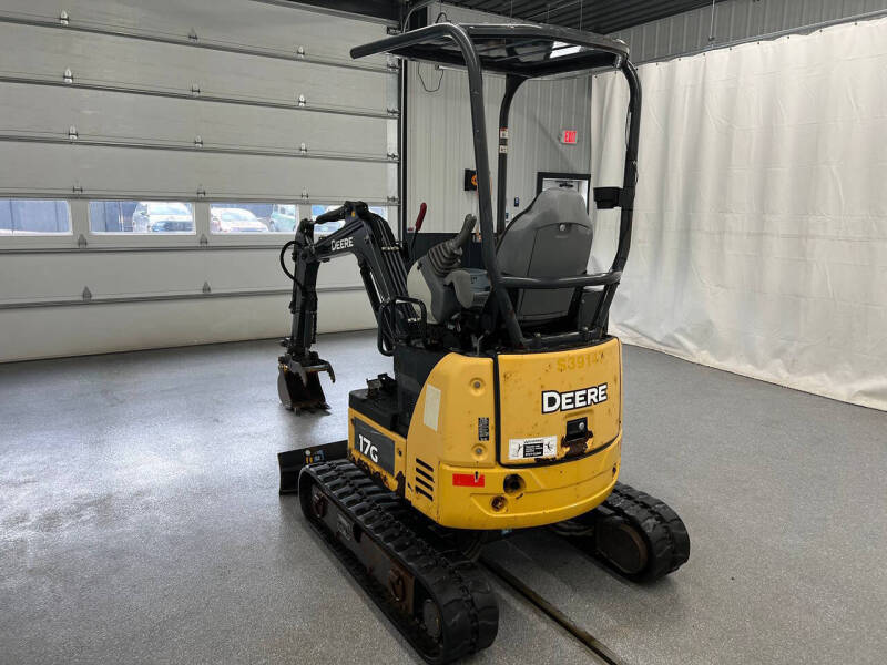2015 John Deere 17G