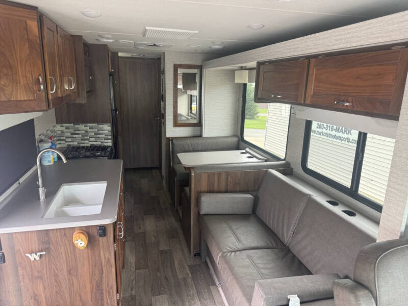 2020 Winnebago INTENT
