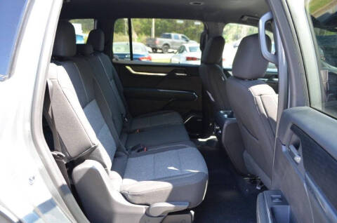 2025 GMC Acadia Elevation