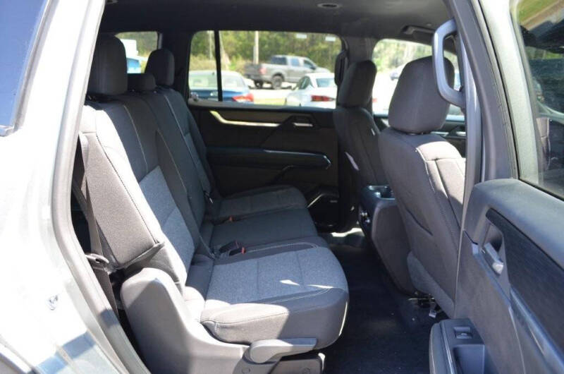 2025 GMC Acadia Elevation