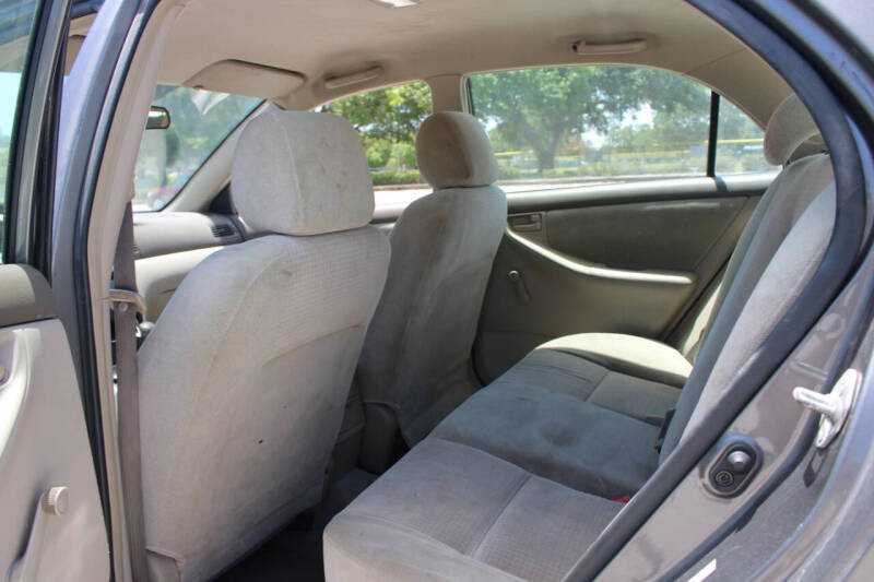 2005 Toyota Corolla