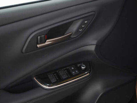 2025 Toyota Crown Signia Limited