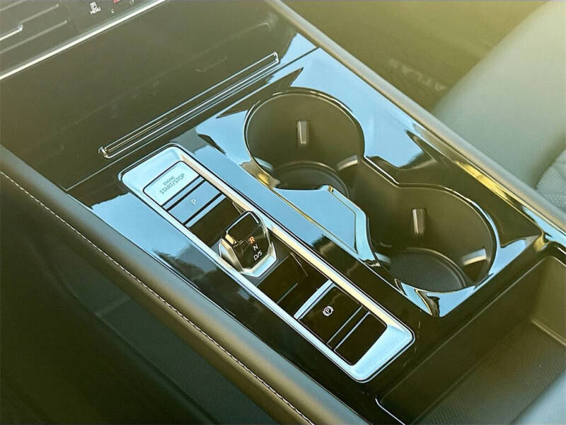 2026 Volkswagen Atlas SEL Premium R-Line 4Motion