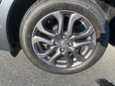 2019 Toyota Yaris LE