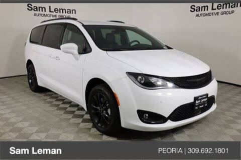 2020 Chrysler Pacifica for sale at Sam Leman Chrysler Jeep Dodge of Peoria in Peoria IL