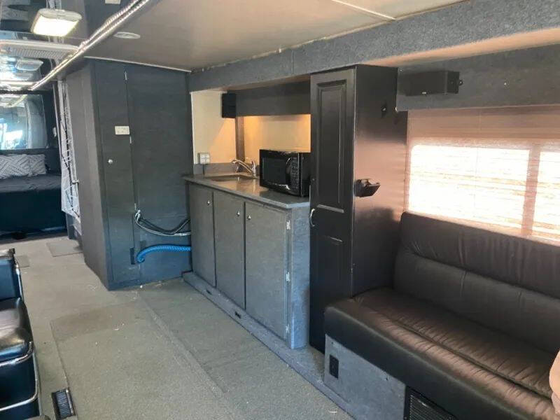 2000 Freightliner XC Chassis