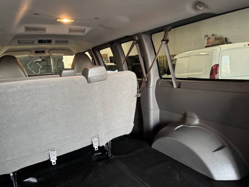 2015 Chevrolet Express LS 2500