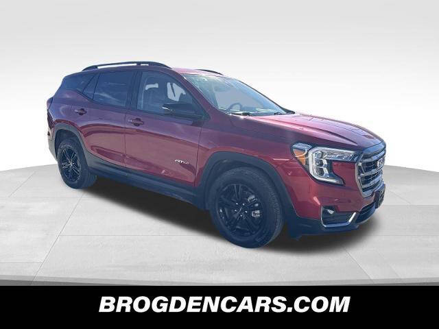 2023 GMC Terrain AT4's photo