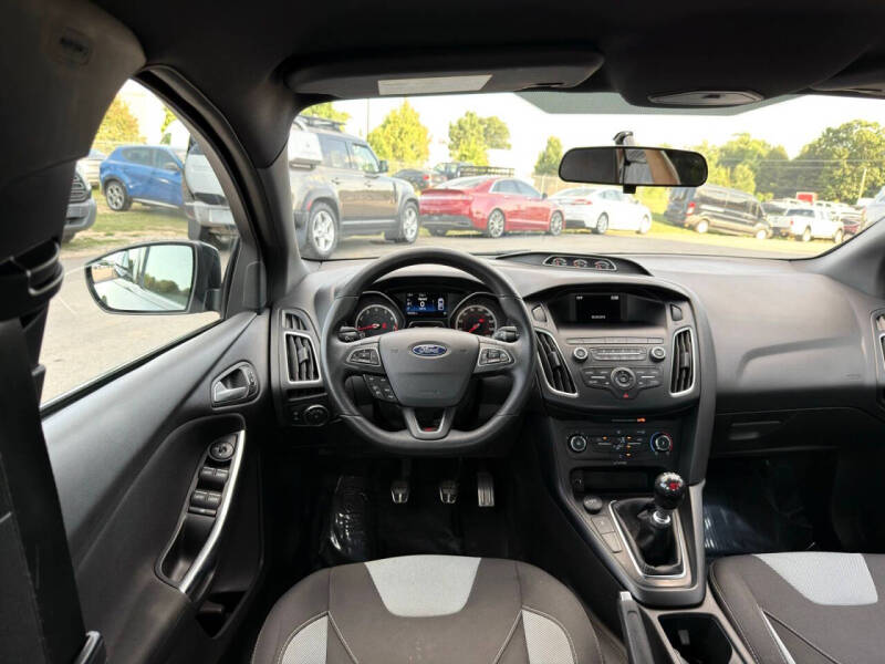 2018 Ford Focus ST