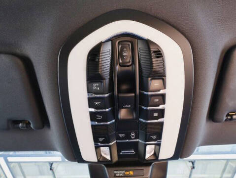 2021 Porsche Macan S