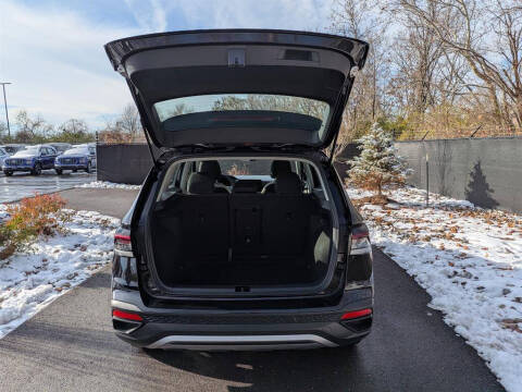 2025 Volkswagen Taos S