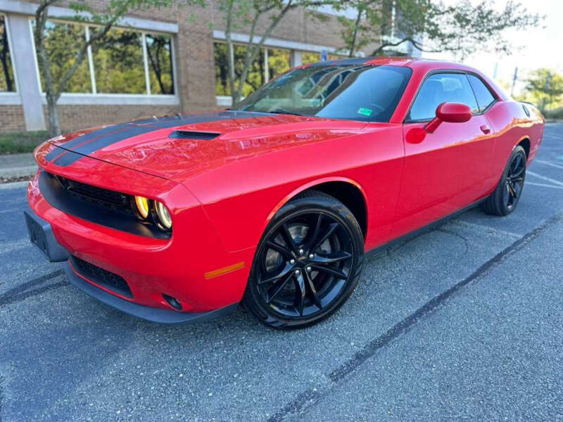 2016 Dodge Challenger SXT Plus