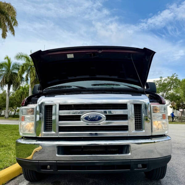 2008 Ford E-Series E-350 SD XLT