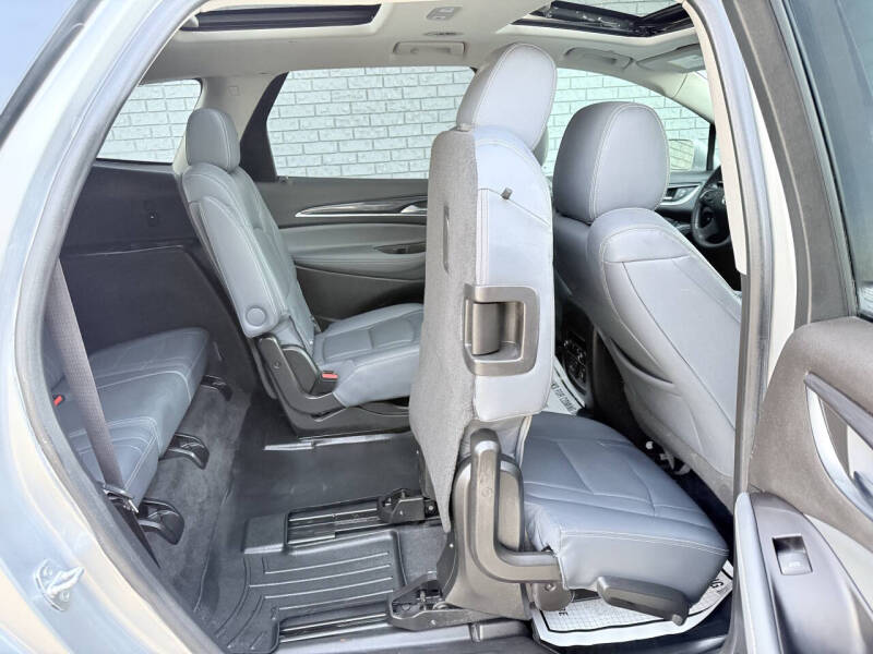 2020 Buick Enclave Essence