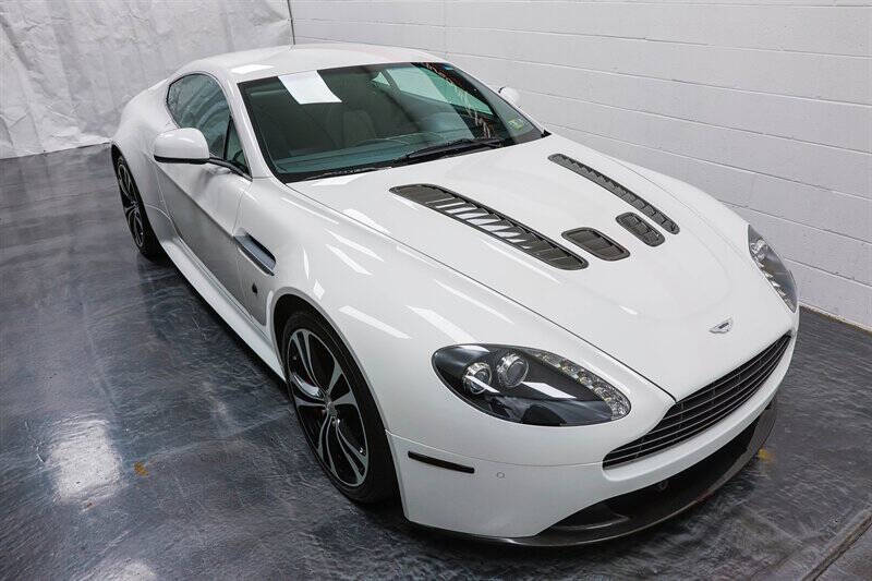 2011 Aston Martin V12 Vantage