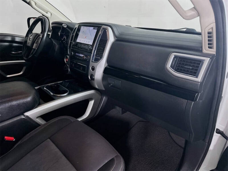 2021 Nissan Titan SV