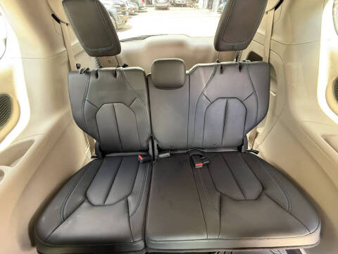 2021 Chrysler Pacifica Touring L