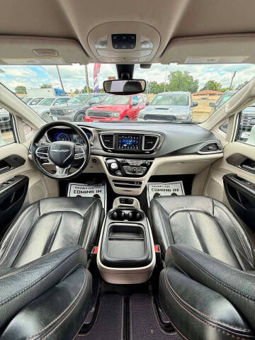 2020 Chrysler Pacifica Touring L