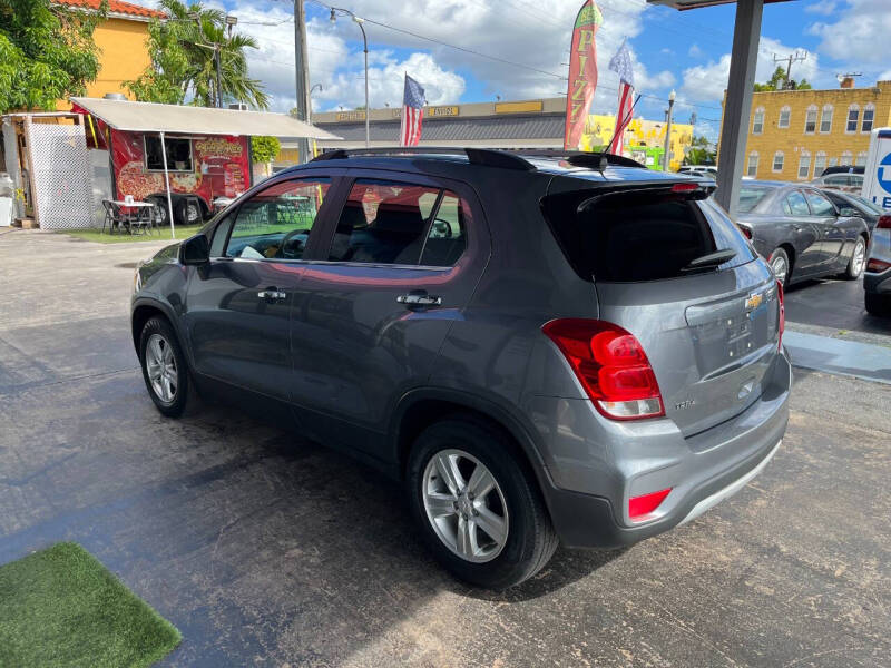 2020 Chevrolet Trax LT photo 4