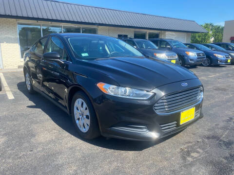 2013 Ford Fusion for sale at Reliable Auto LLC in Manchester NH