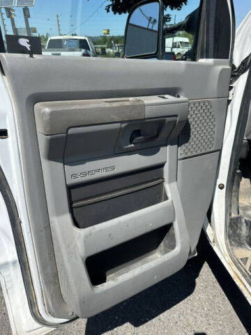 2010 Ford E-Series E-350 SD