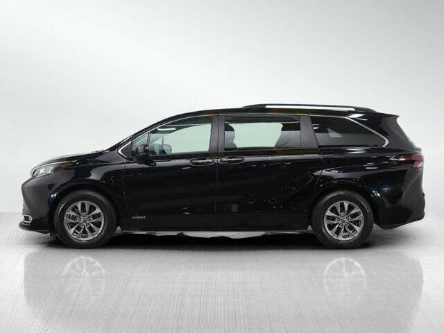 2021 Toyota Sienna XLE 7-Passenger