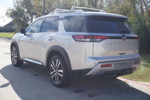 2023 Nissan Pathfinder Platinum