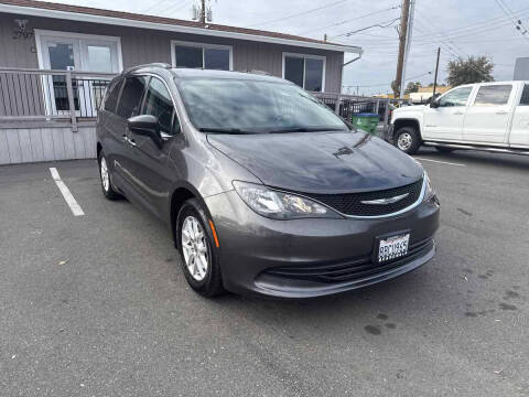 2017 Chrysler Pacifica Touring