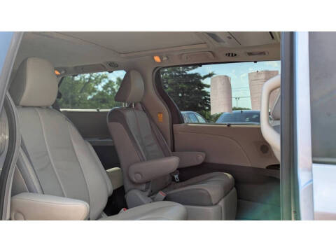 2014 Toyota Sienna Limited 7-Passenger