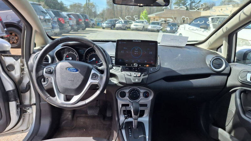 2016 Ford Fiesta SE