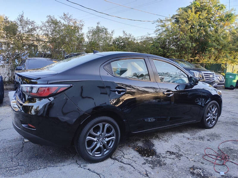 2019 Toyota Yaris LE