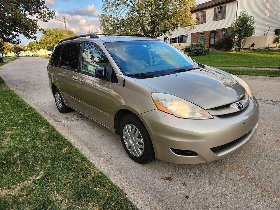 2007 Toyota Sienna for sale at Sara Auto Mall, LLC in Cleveland, OH